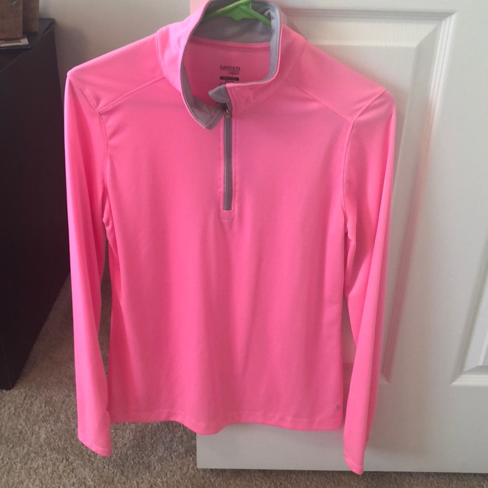 Danskin semi fitted pullover